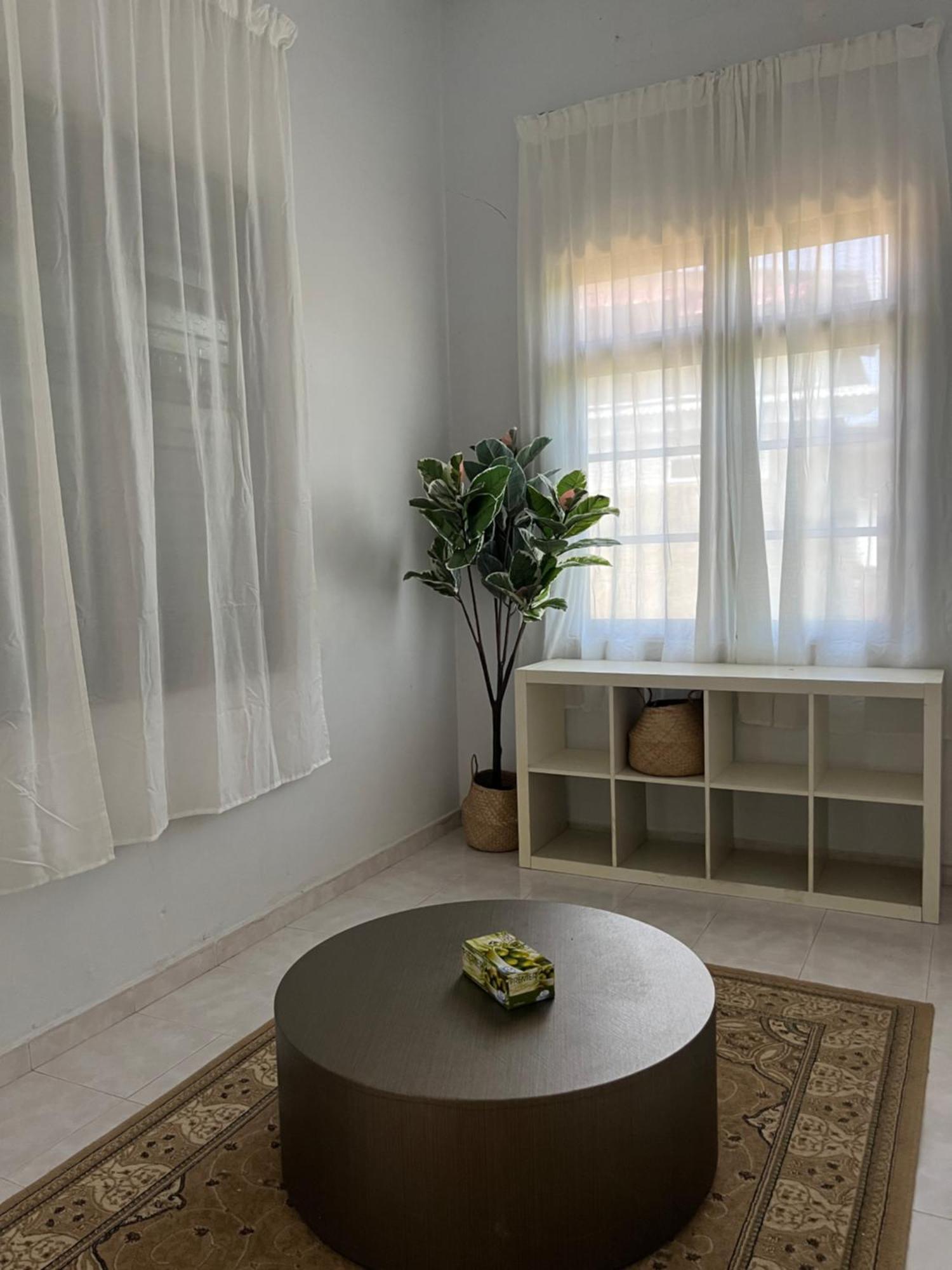 Home In Terengganu With Private Pool กัวลาตรังกานู ภายนอก รูปภาพ